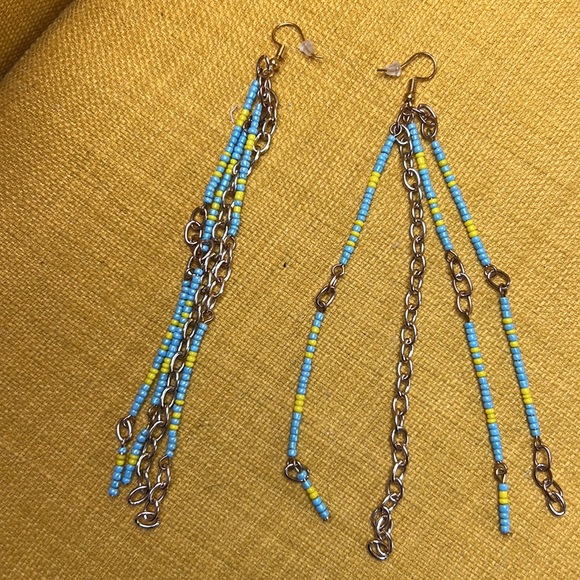 Handcrafted beaded gold tone blue yellow  earrings 💛💙 maxi 5.5” long 🆕 - Picture 5 of 7